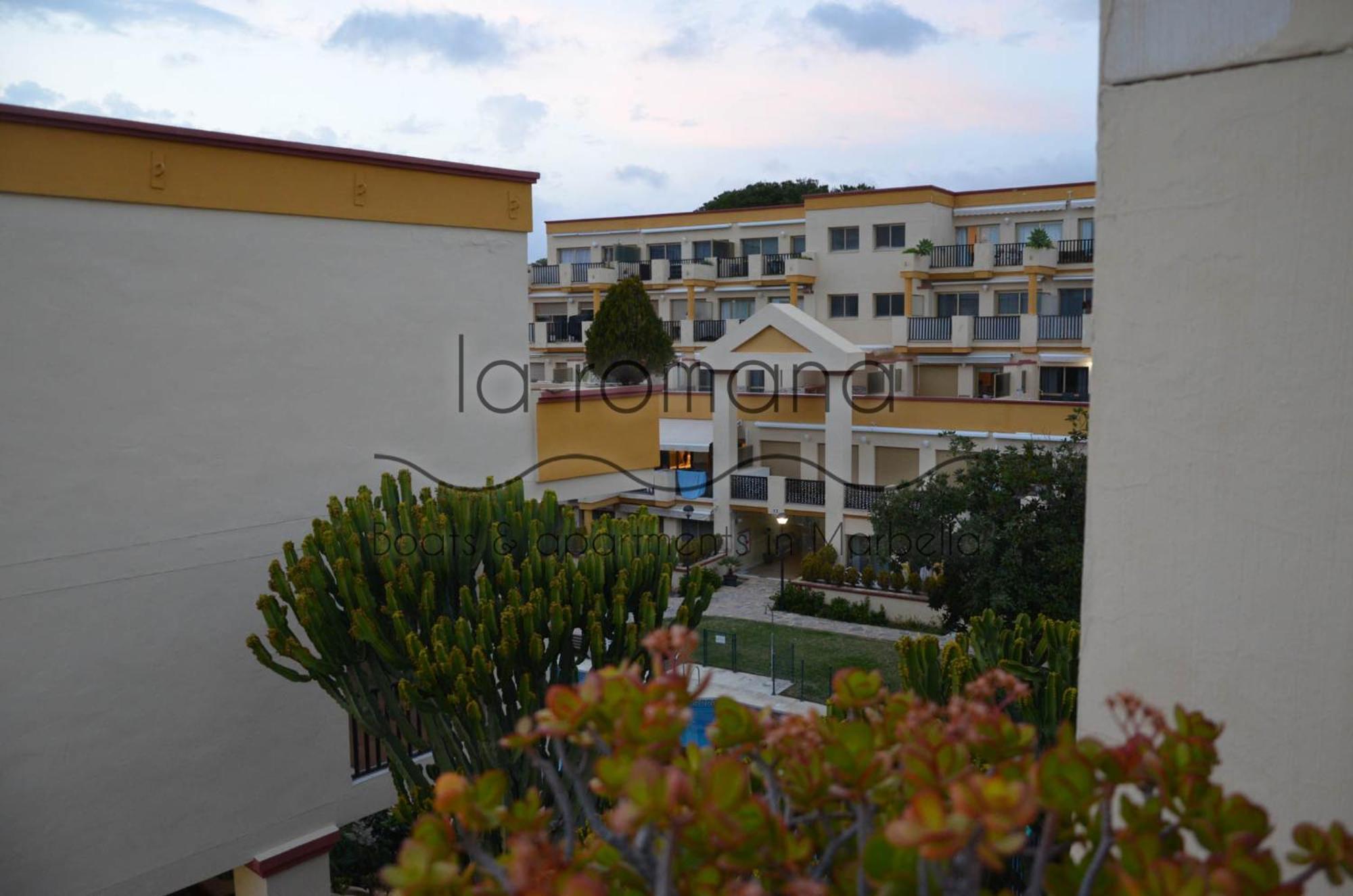Laromanamarbella Punto Es Ngoại thất bức ảnh